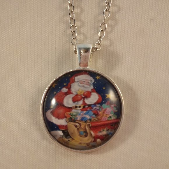 Silver Santa Claus Cabochon Pendant Necklace 20" Party Gift - Picture 2 of 3